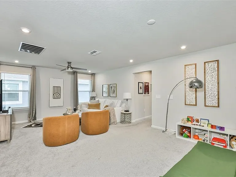 1123 Creek Valley Ct — Photo 16