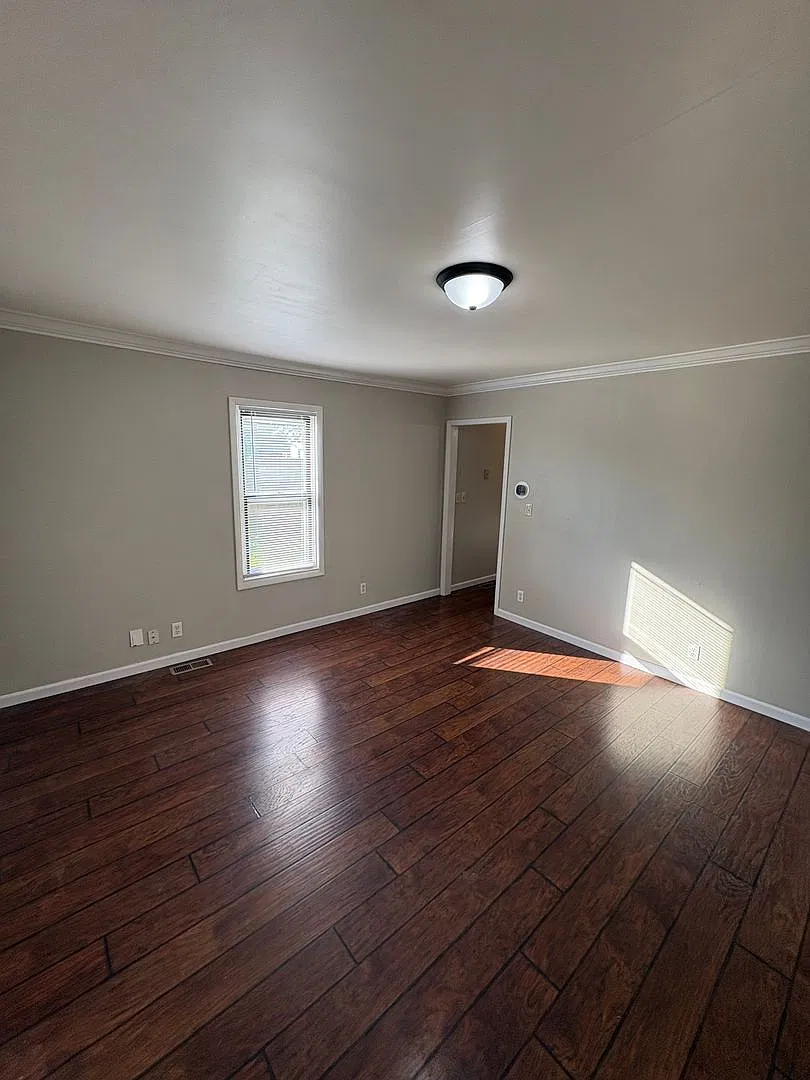 2-Bed Home with 2-Car Garage, Big Fenced Yard & Full Basement Peoria Heights — Photo 2