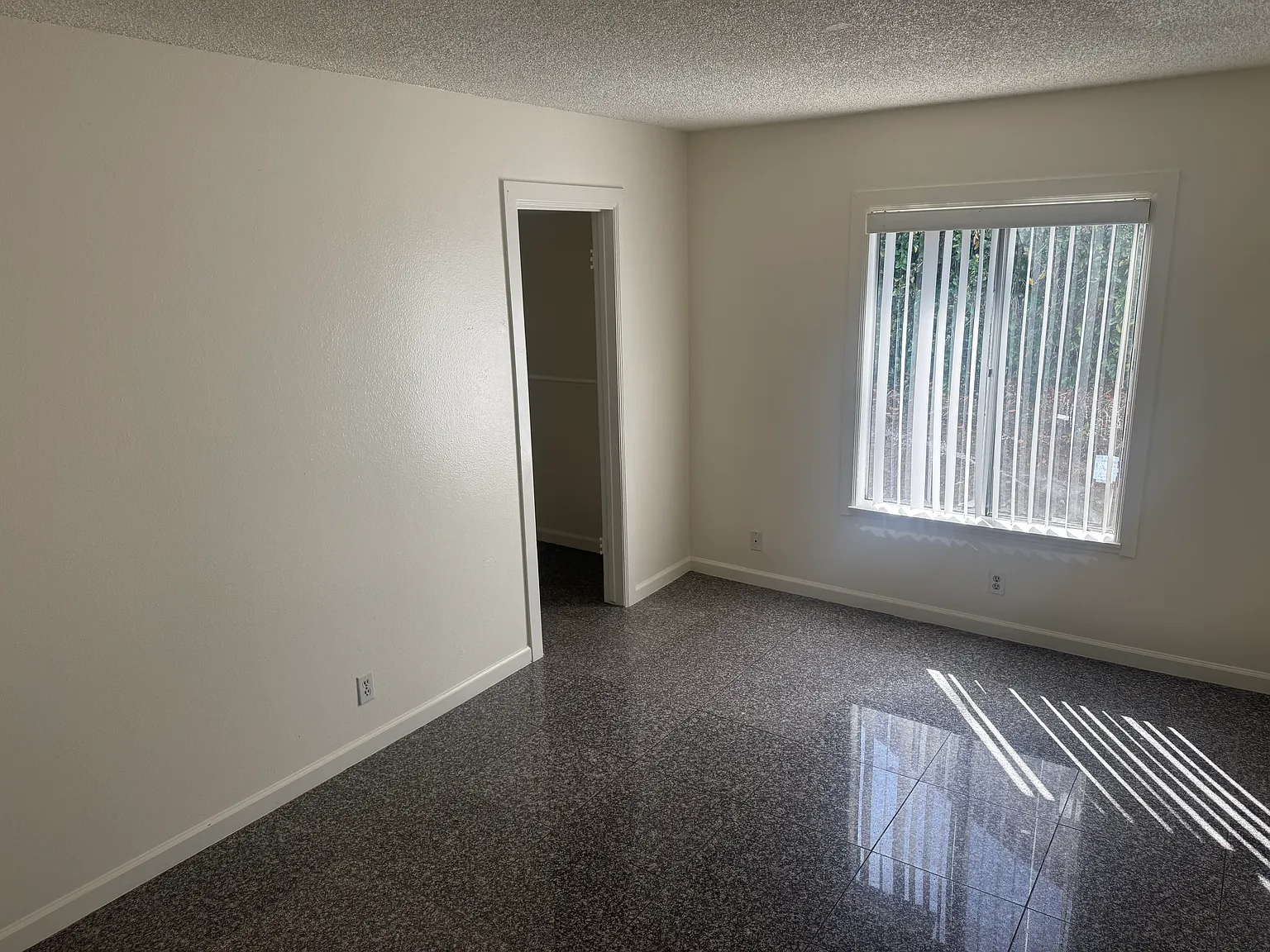 4 bed, 3150 sqft, $5,500 — Photo 4