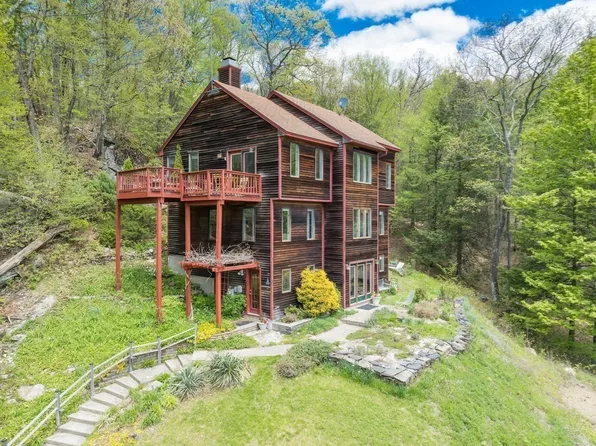 247 Montague Rd, Leverett, MA 01054