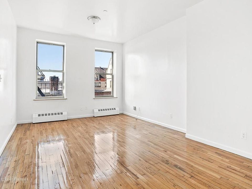 1st image of 2015 1st Ave #2B