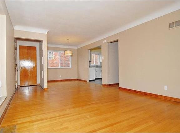 2nd image of 6645 Lansdowne Ave