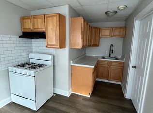 156 Woodbine St #2B, Cranston, RI 02910