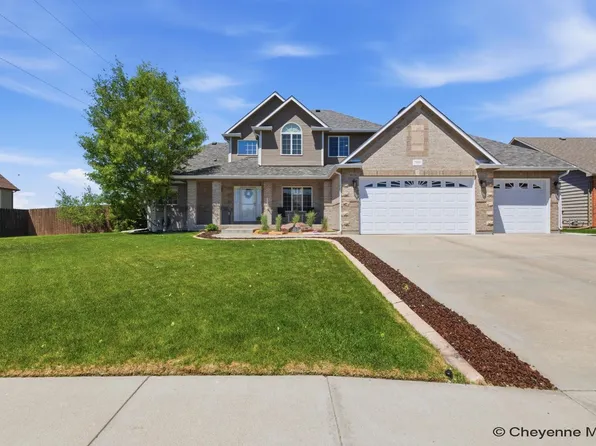 7610 Hawthorne Dr, Cheyenne, WY 82009