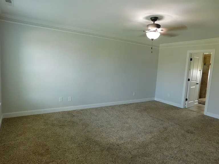 101 Staffordshire Dr — Photo 32