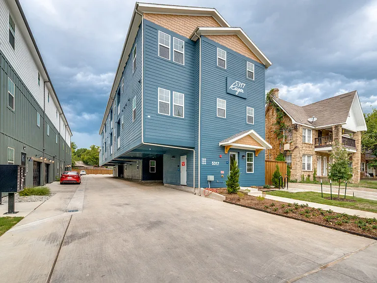 5317 Reiger Ave #202 — Photo 4