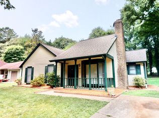 6621 Goldfinch Rd, Charlotte, NC 28227