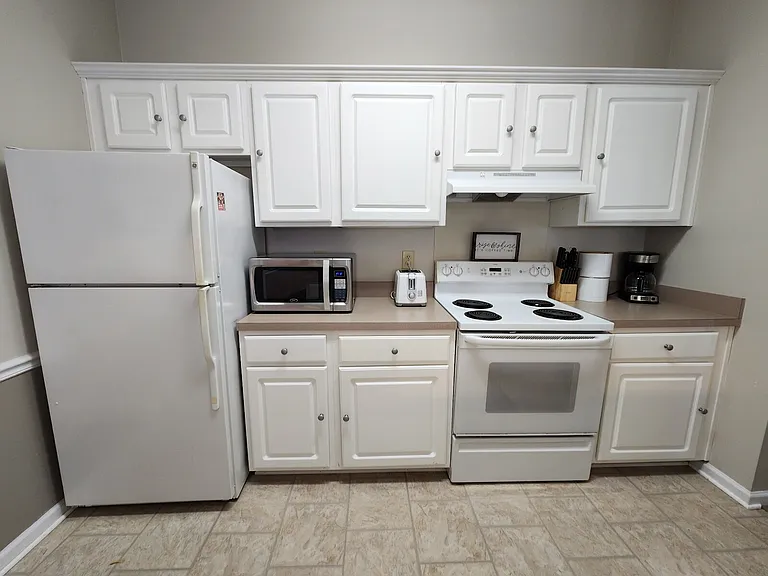 910 Churchill Xing — Photo 11