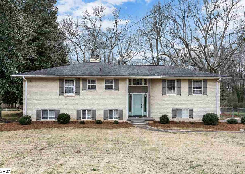 1st image of 100 Rosemary Ln