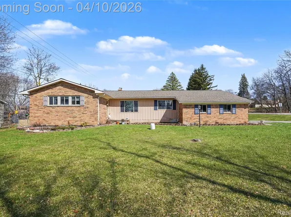 12519 Jennings Rd, Linden, MI 48451