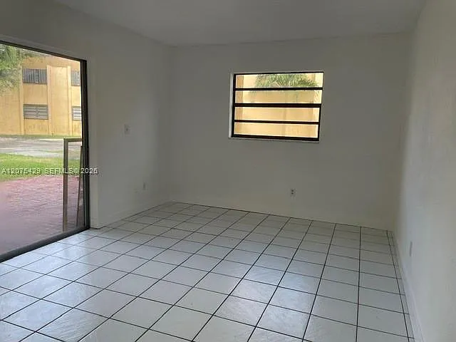 Taracoma Townhomes Condo — Photo 4
