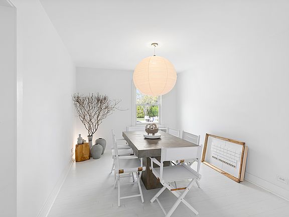4th image of 29 Layton Ave