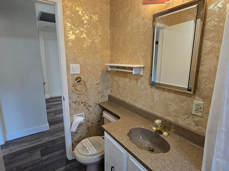 100 Hunter Lake Dr — Photo 18