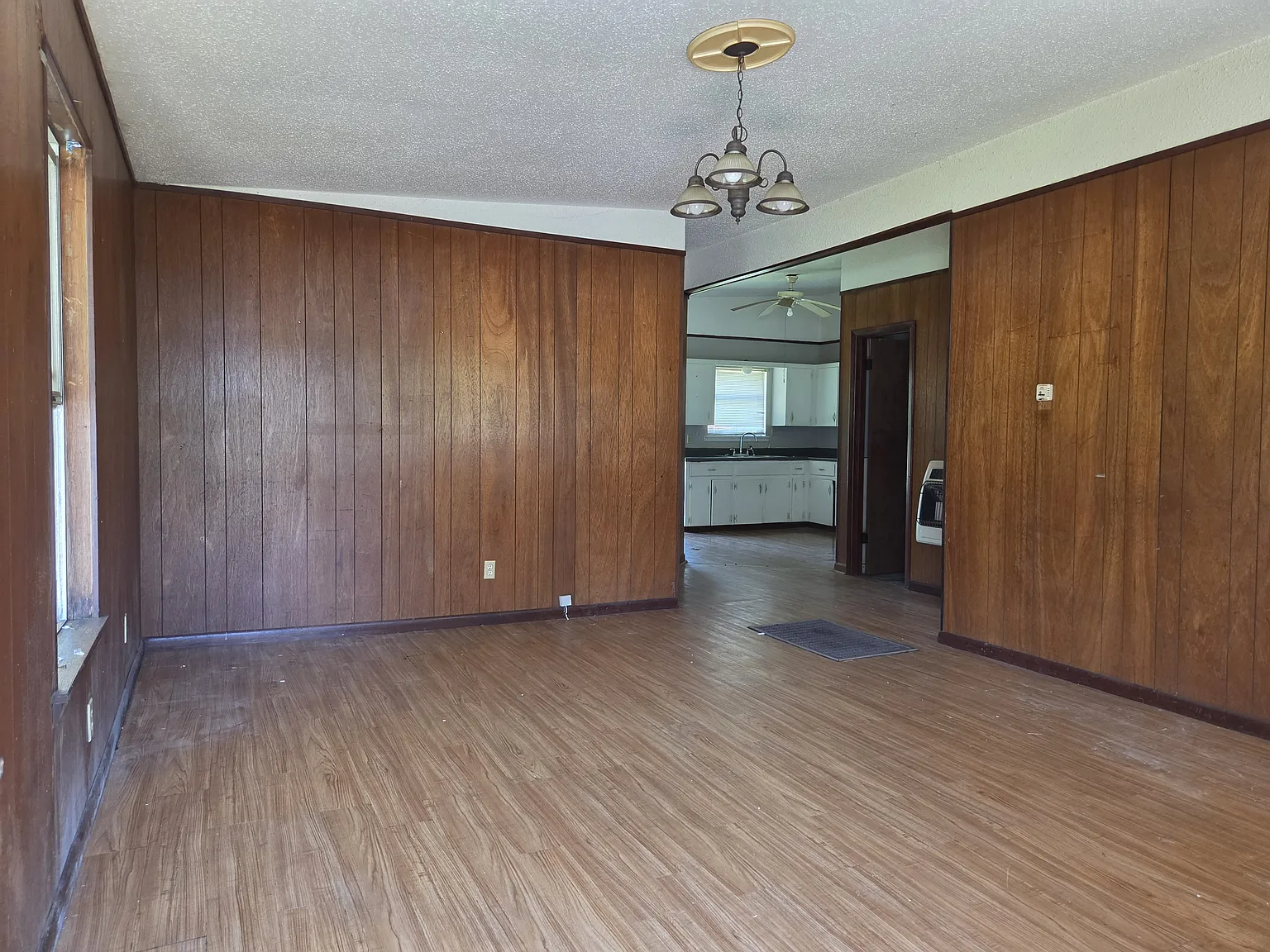 2 bed, 925 sqft, $850 — Photo 2