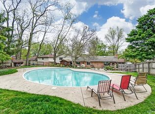 2785 Tara Trl, Dayton, OH 45434