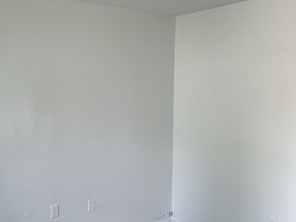 Building Photo 4