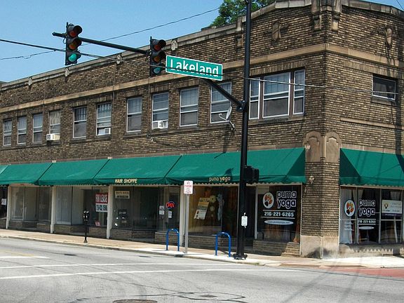 2nd image of 1388 Lakeland Ave