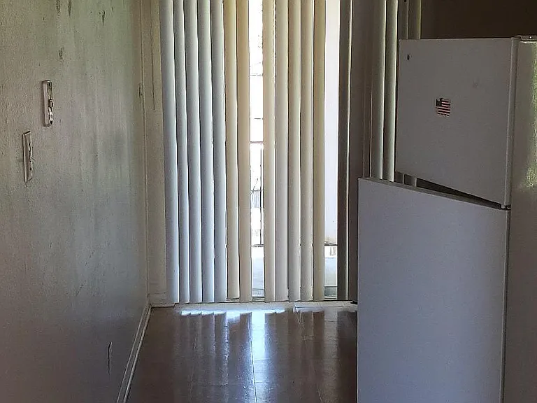 4803 Rainbow Cir #3 — Photo 2
