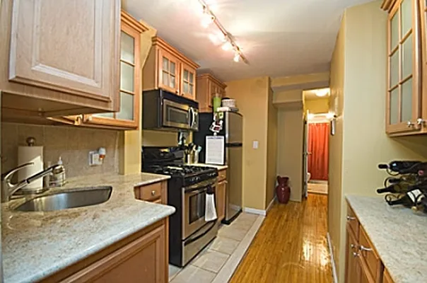 Sold by Citi Habitats | media 8
