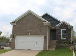 8606 Oaks Way, Louisville, KY 40299