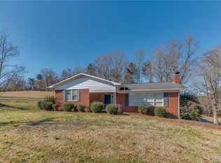 344 Abington Rd, Lenoir, NC 28645
