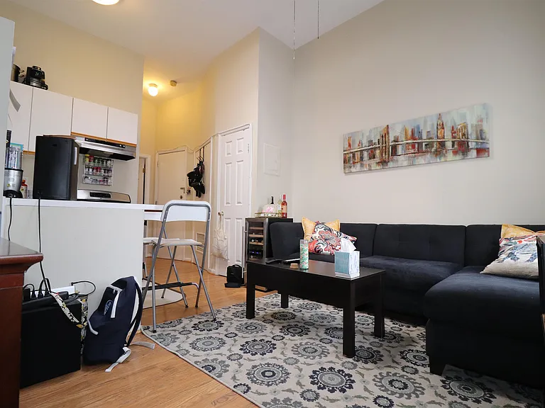 308 8th St #2 — Photo 4
