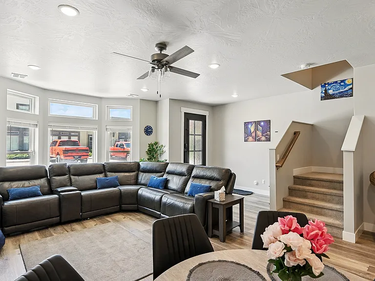 899 S Lincoln Ave #3 — Photo 2