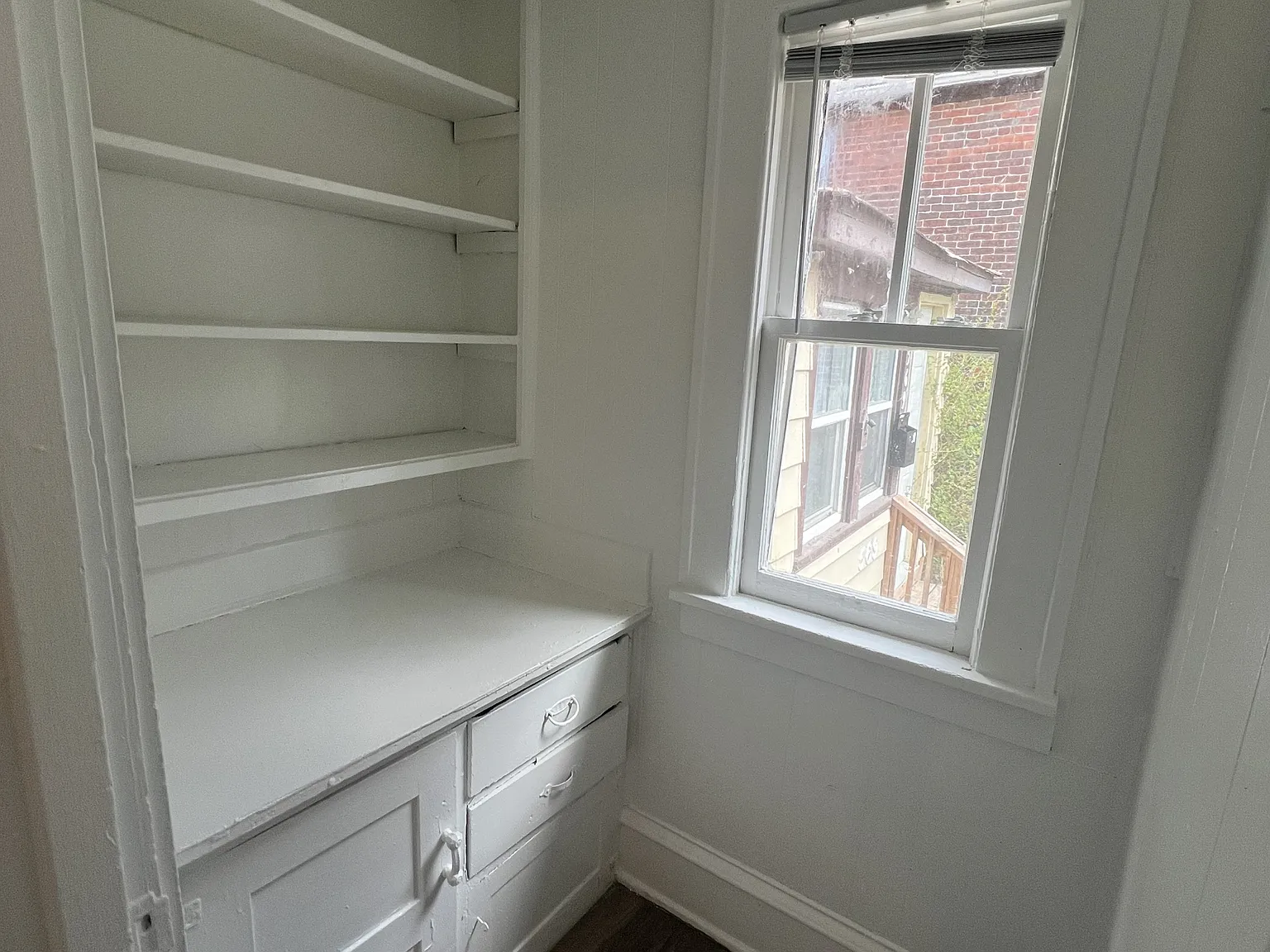571 Charles Ave - 1 — Photo 3