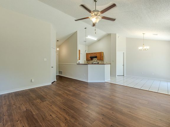5th image of 1802 Verbena Way