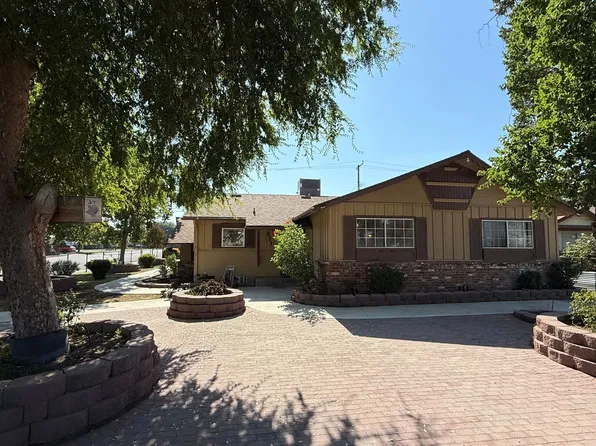 833 E Myrtle Ave, Visalia, CA 93292