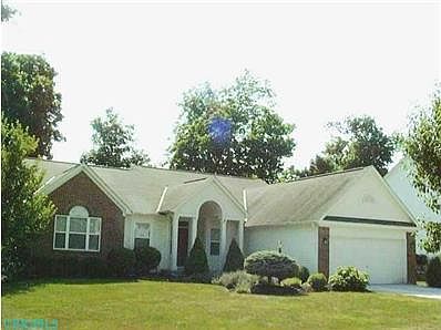 1st image of 986 Gray Dr