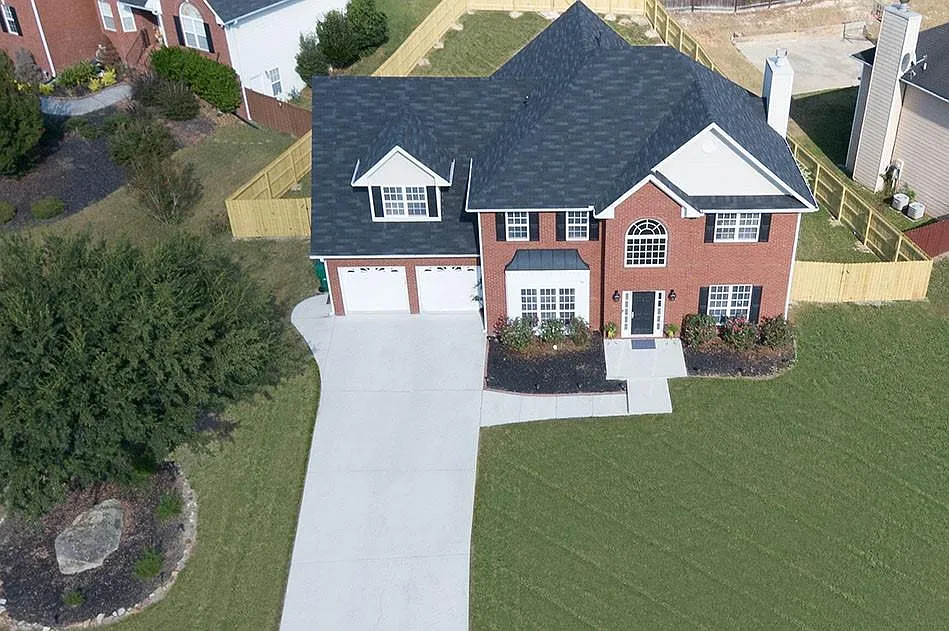 1759 Clayhill Ct SW