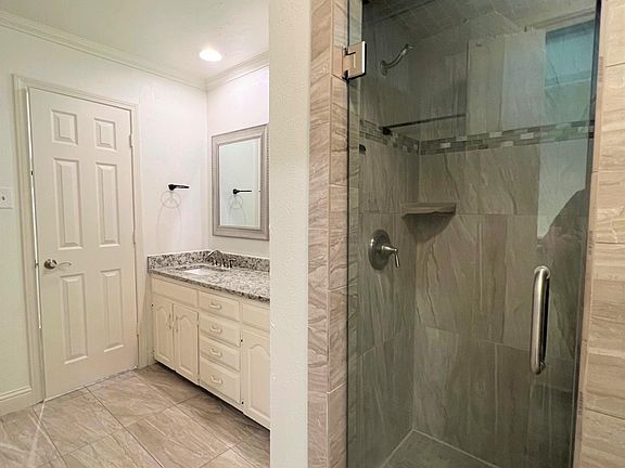 5th image of 9406 Summerhill Ln