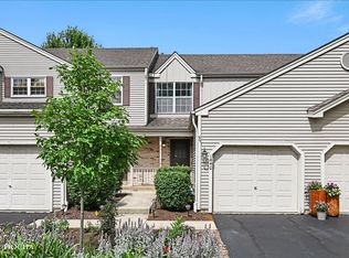 1440 Foxcroft Dr, Aurora, IL 60506