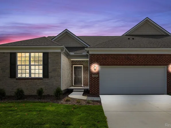 55933 Oak Pointe Dr, Shelby Township, MI 48315