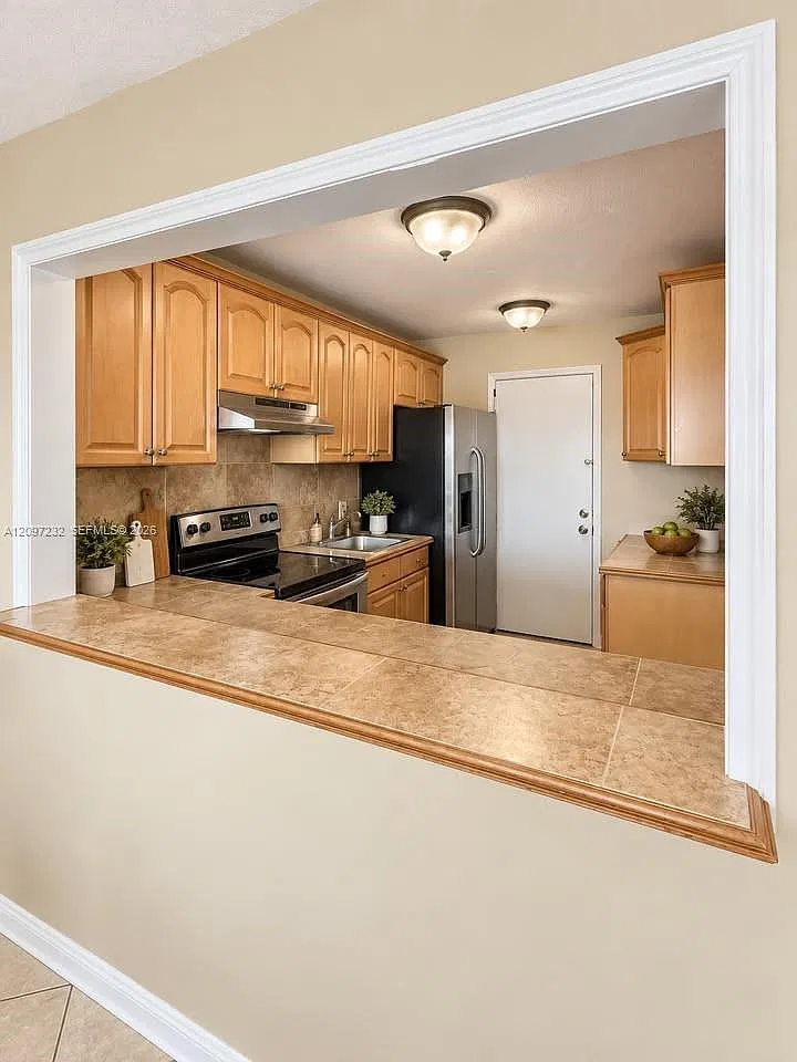 Town Square Condo — Photo 2