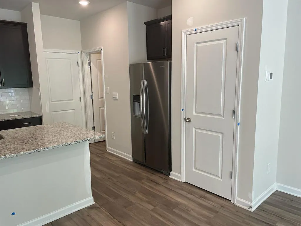 3 bed, 2.5 bath, 1590 sqft, $1,950 — Photo 4