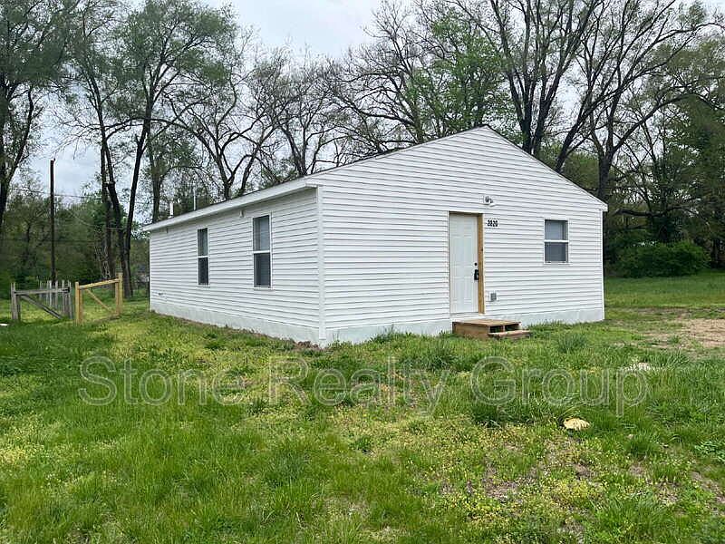 1st image of 2820 N 15th St