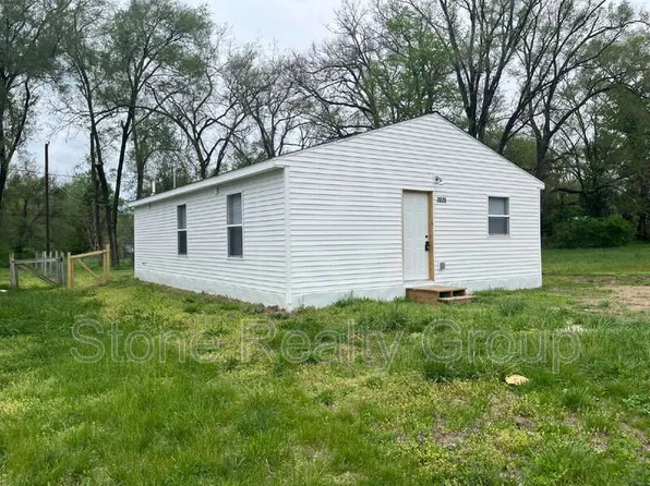 2820 N 15th St, Terre Haute, IN 47804