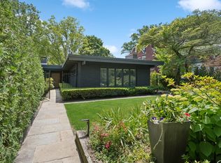 74 Robsart Rd, Kenilworth, IL 60043