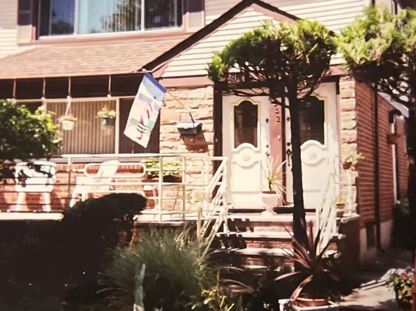 (undisclosed Address), Whitestone, NY 11357