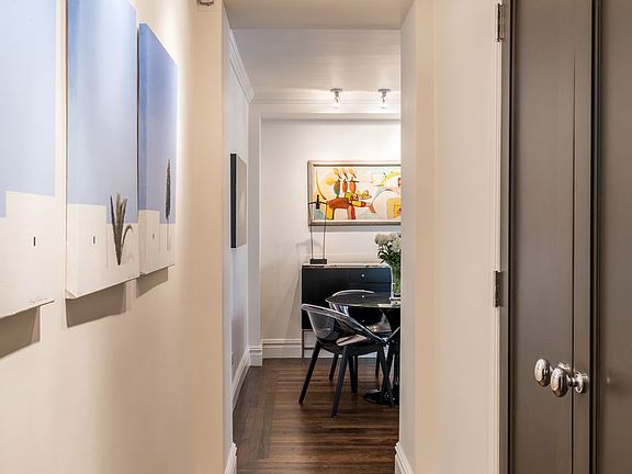 2nd image of 333 E 43rd St APT 1009