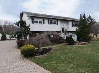 250 Eyland Ave, Succasunna, NJ 07876