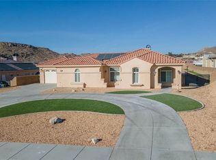 17798 Mana Rd, Apple Valley, CA 92307