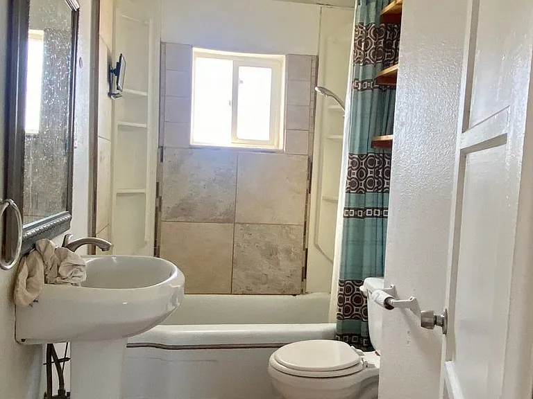 215 W Haloid Ave — Photo 5