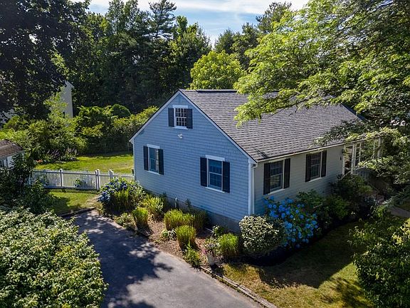 2nd image of 5 Baker Ln