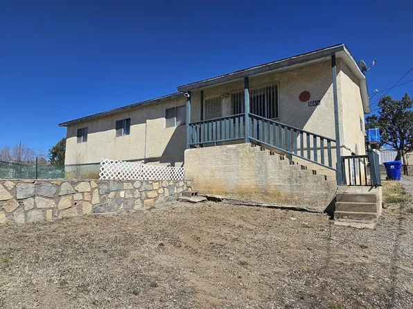 504 1/2 Empire St, Bayard, NM 88023
