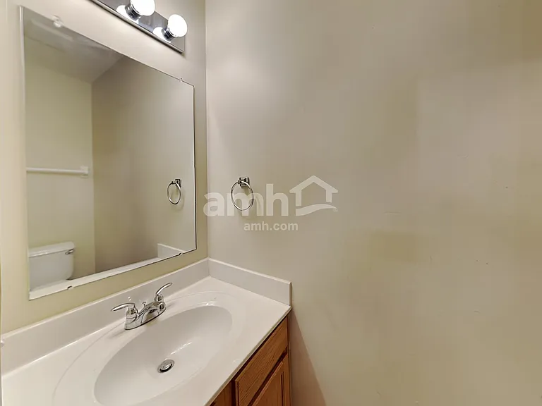 460 Lilyfield Ln — Photo 11
