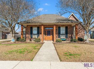 2067 High Point Dr, Zachary, LA 70791