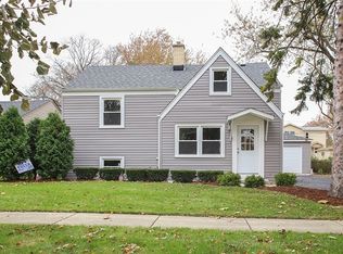 216 N Russel St, Mount Prospect, IL 60056